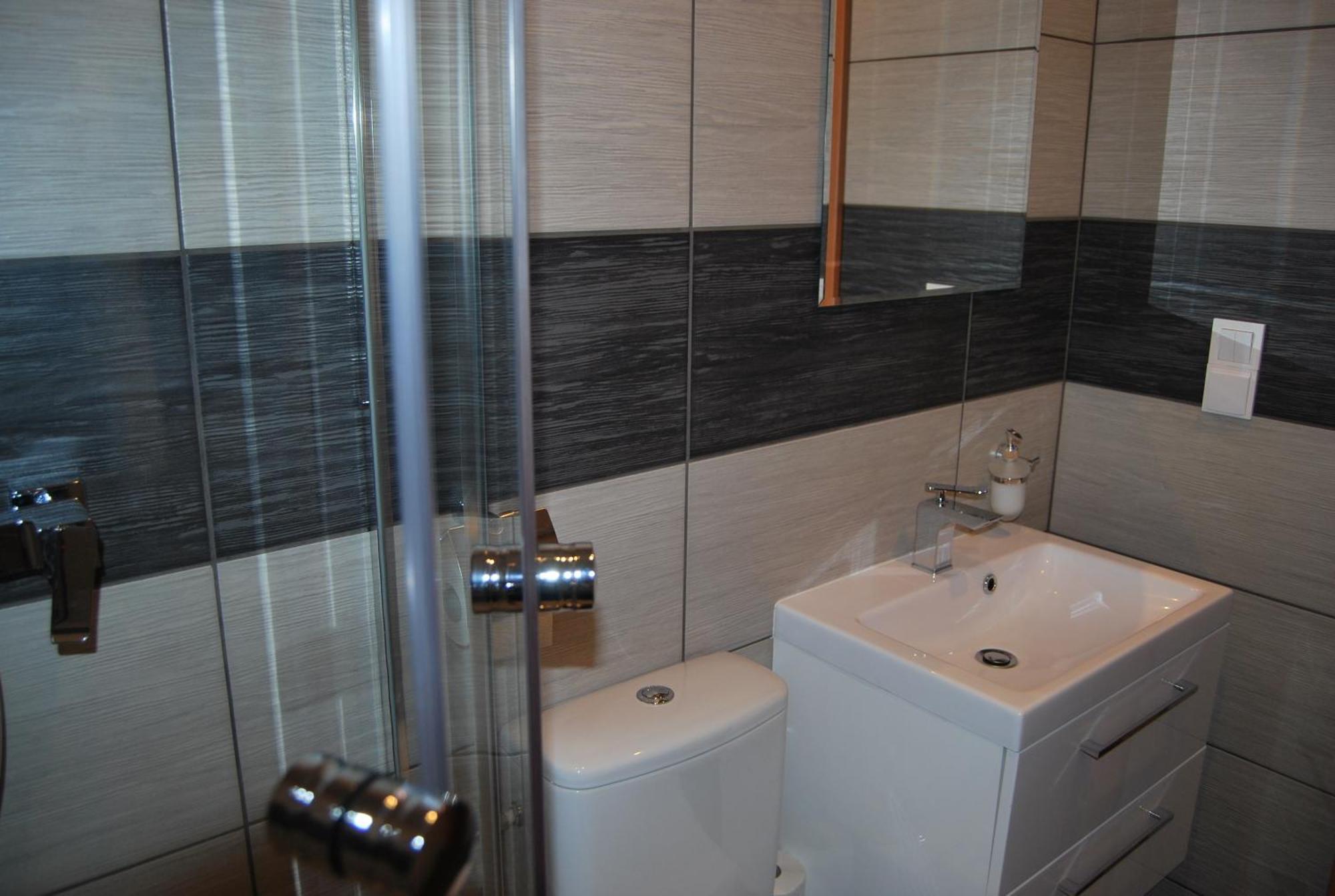 Hotel W Dobieszkowie Strykow Ngoại thất bức ảnh
