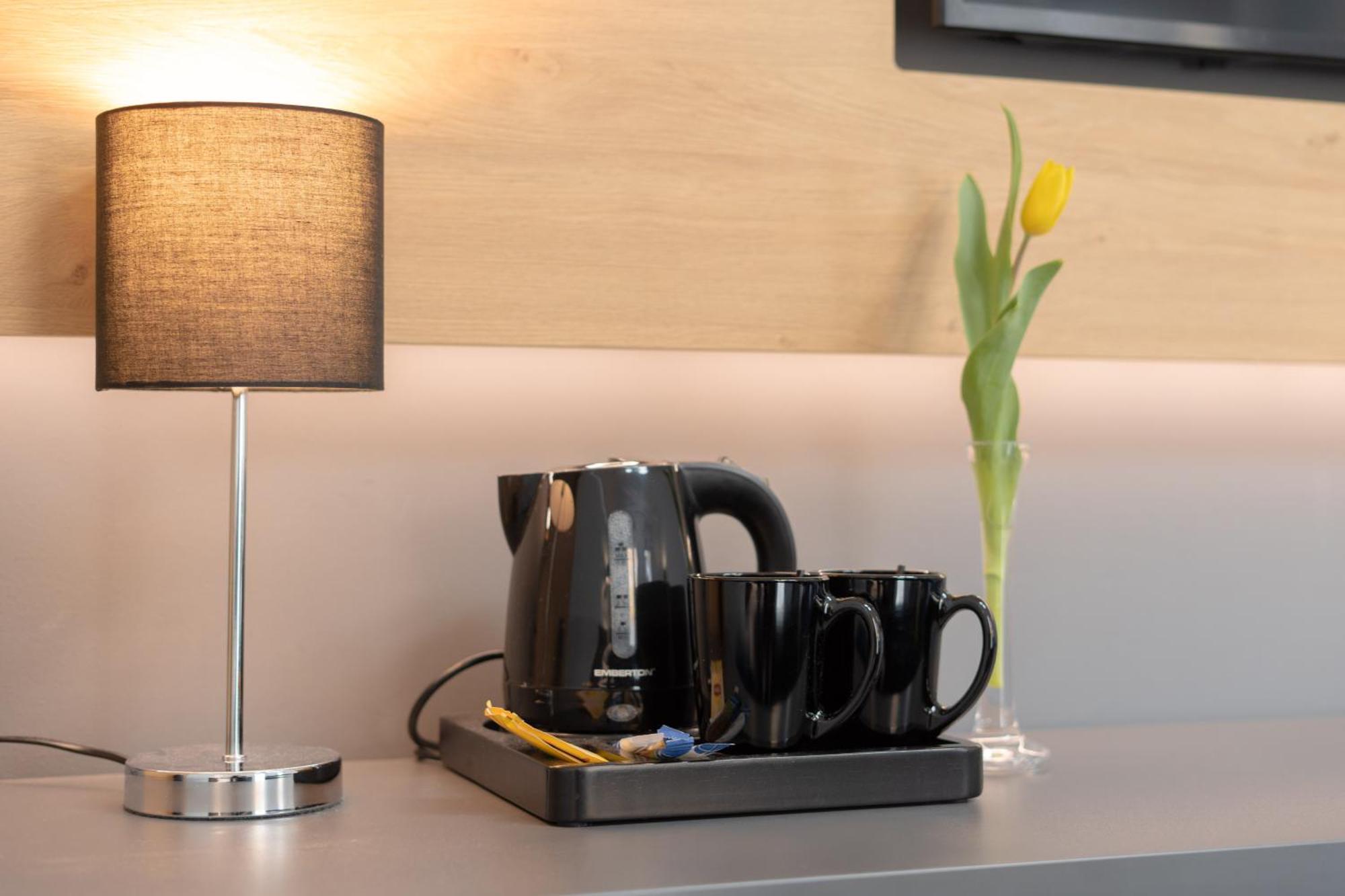 Hotel W Dobieszkowie Strykow Ngoại thất bức ảnh